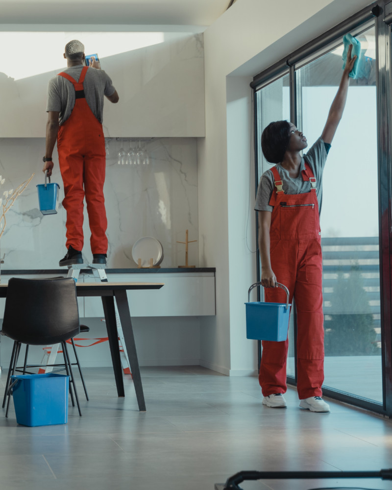 How to Run an Exterior Cleaning Business Without Being on Site image